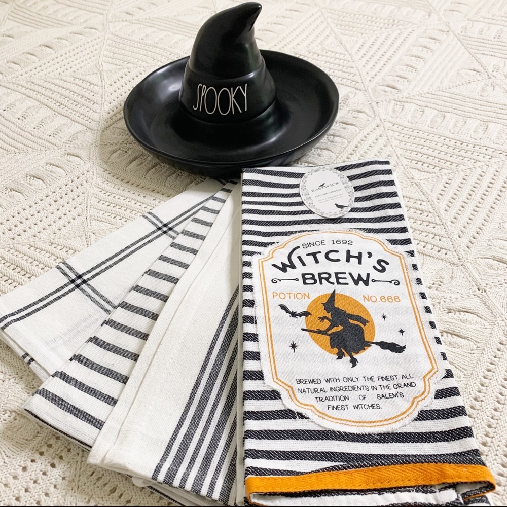 NWT🧙Set of 4 Witch’s Brew Kitchen Towels - Picture 1 of 8